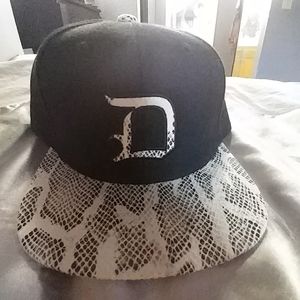 Dravus brand men's snap back